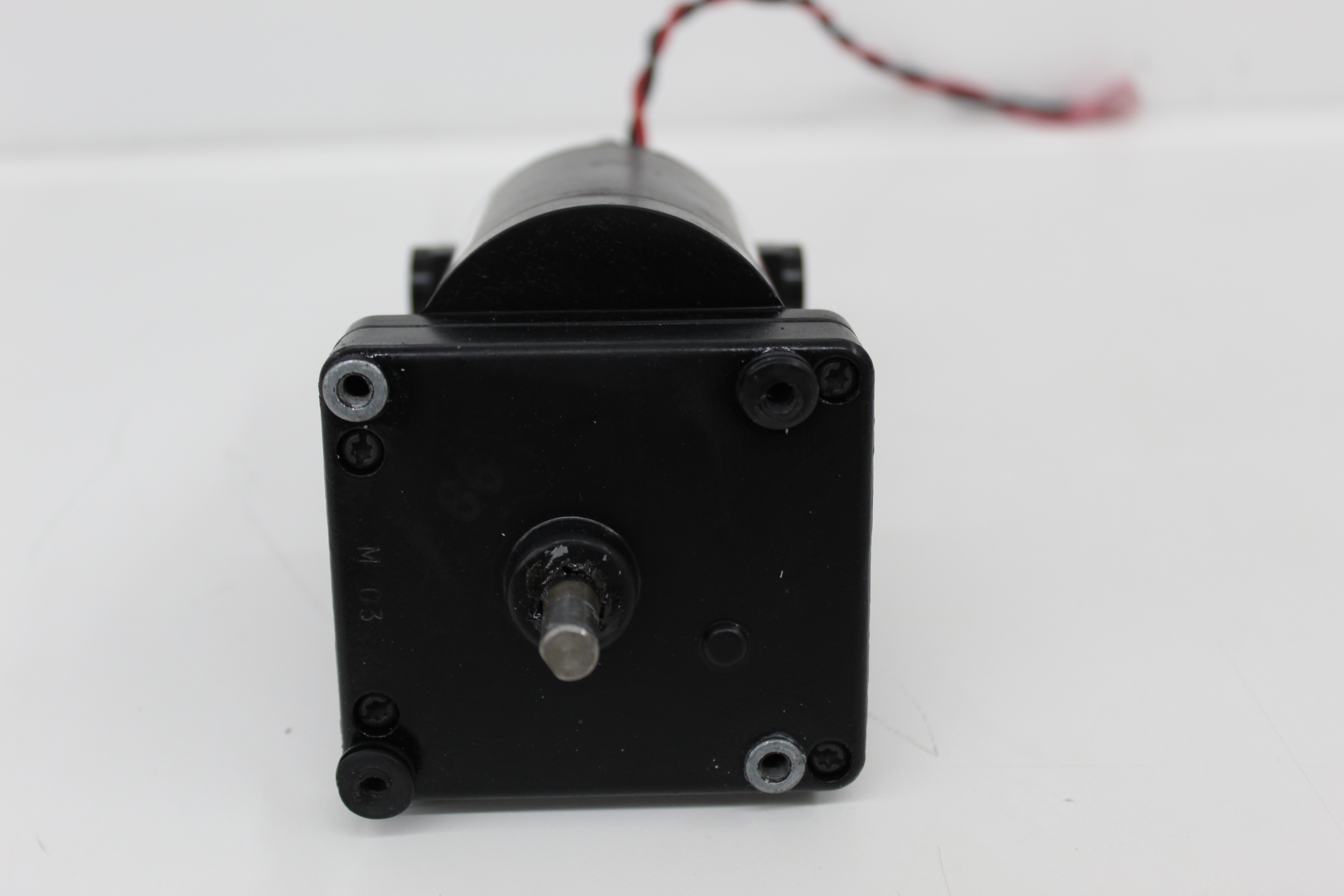 Used Dayton 4Z539A Permanent Magnet DC Gearmotor 1/30 HP 90V 0.42A 102 RPM