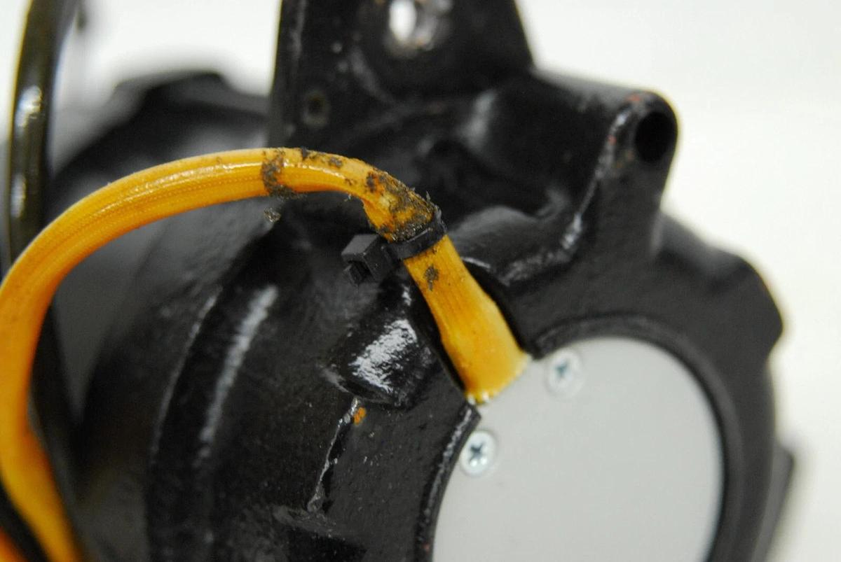 Used Hettich E2439 120V Centrifuge Motor SRFU 0,09/2-B52 - 1401-01 Universal 320