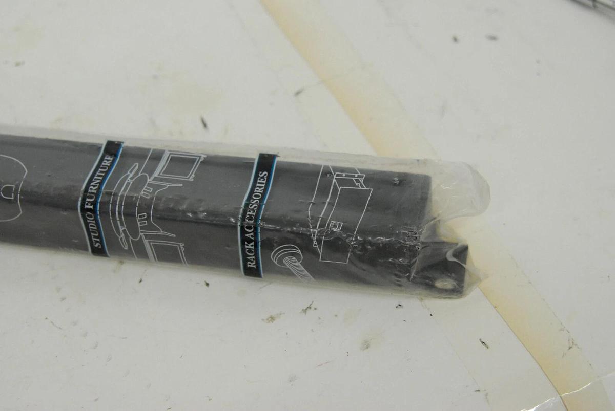 Used Middle Atlantic SL-1 1u Security Rack Panel 19"