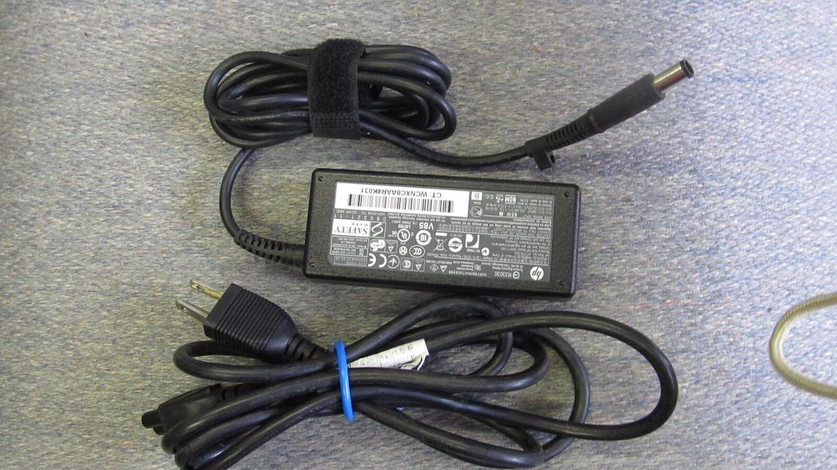 Used HP  AC Adapter 65W 19.5V 3.33A 677774-003 PPP009D
