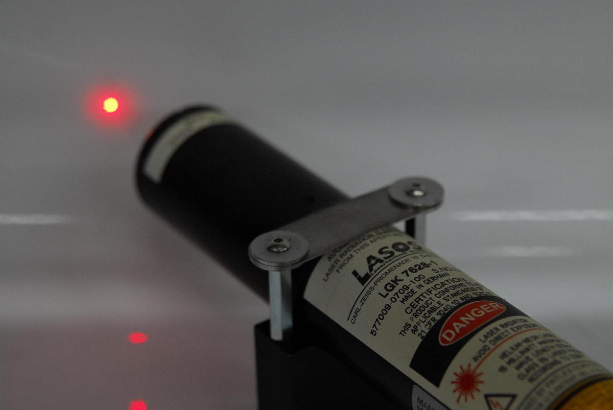 Used Lasos LGK 7628-1 He-Ne 633nm Laser Tube Head (Red) w/ LGN 7460 A Power Supply