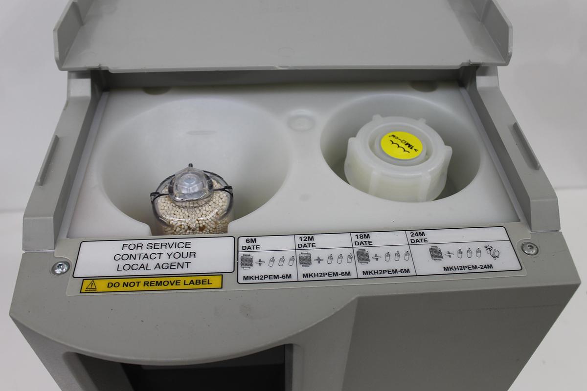 Used Parker Balston H2PEM-100 Hydrogen Generator