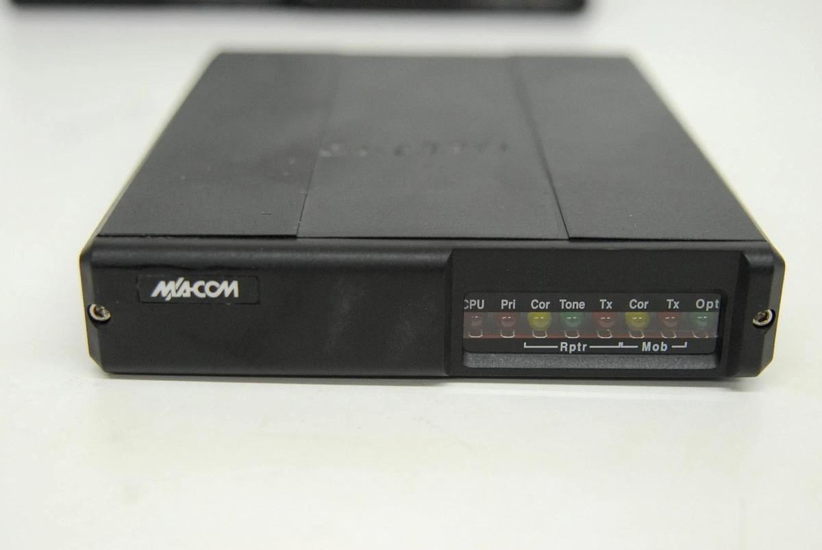 Used Pyramid SVR-200M LRUSVR-200M 800MHz UHF Vehicular Repeater Transceiver