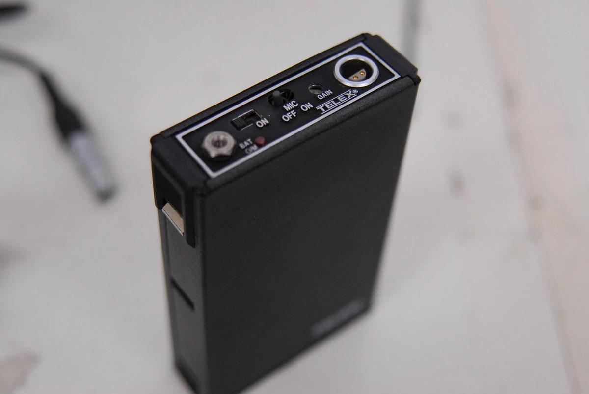 Used Telex FMR-450 Wireless Receiver W/ Belt pack, Mic, Ant. & Case No US Usage