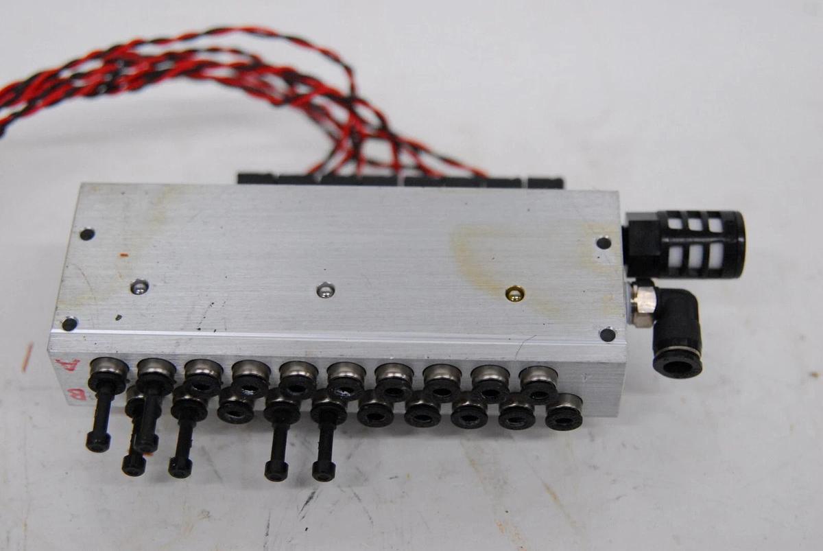 Used Koganei 040M10AJ-6W Manifold W/ 8 A040-4E1 Air Valves