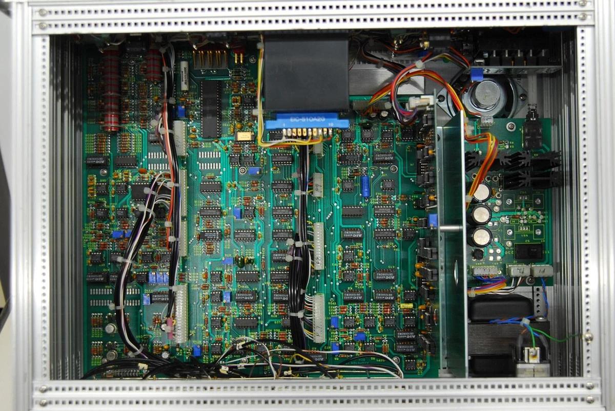 Used Axon Instruments AXOPATCH-1D Patch Clamp Amplifier - READ DESCRIPTION