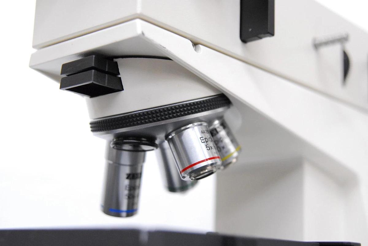 Used Zeiss Axiolab A Microscope W/ Reflective-Light Illuminator H, Epiplan Objectives