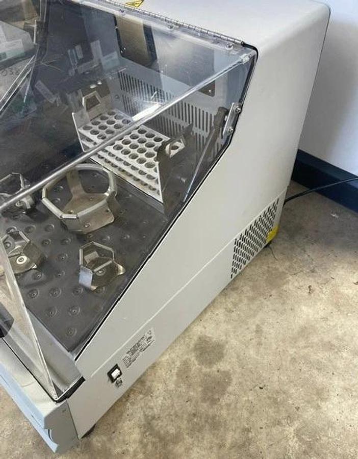 Used New Brunswick M1352-0000 Excella E24 Incubator Shaker
