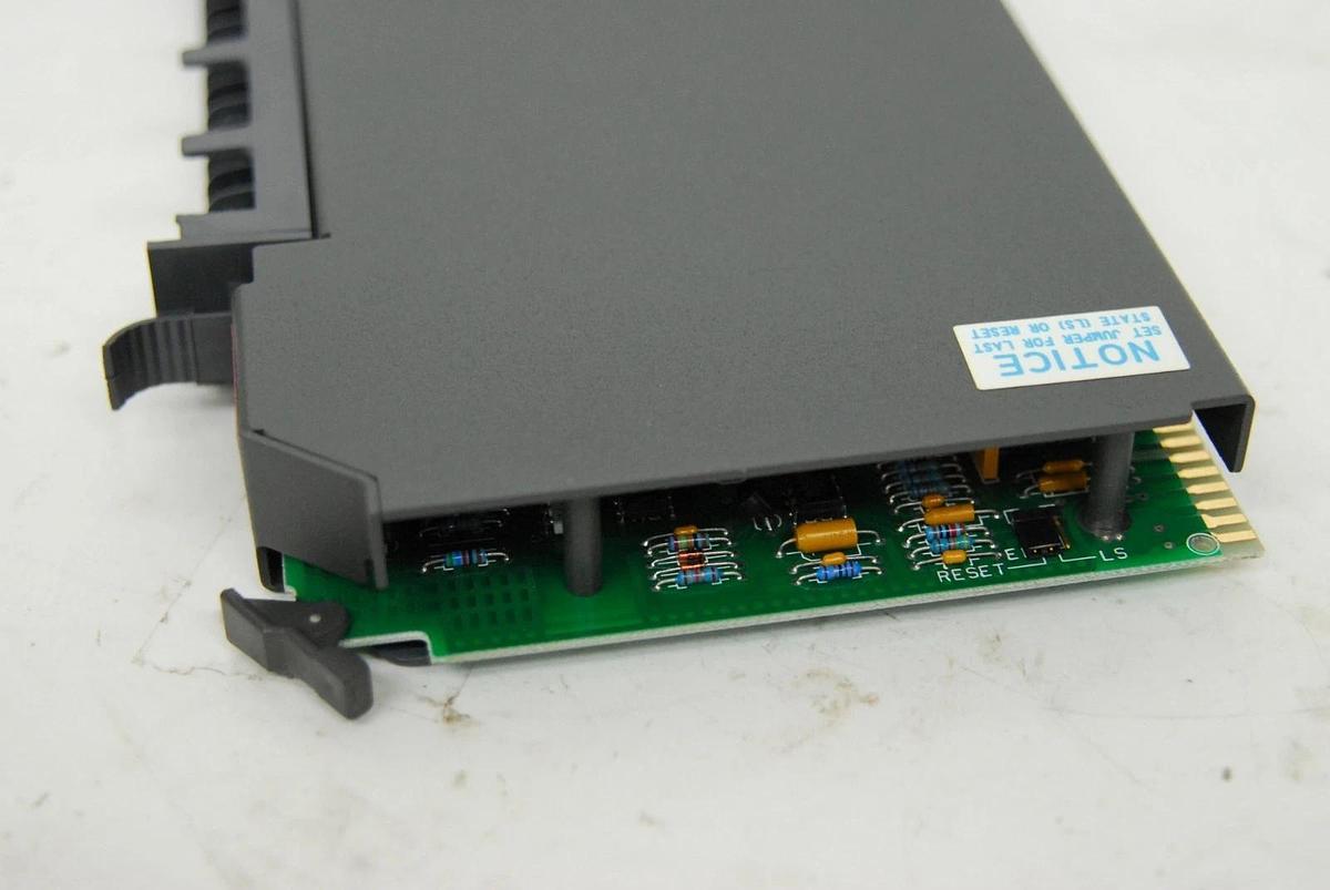 Used Allen-Bradley 1771-IAD B 120V AC/DC Input Module