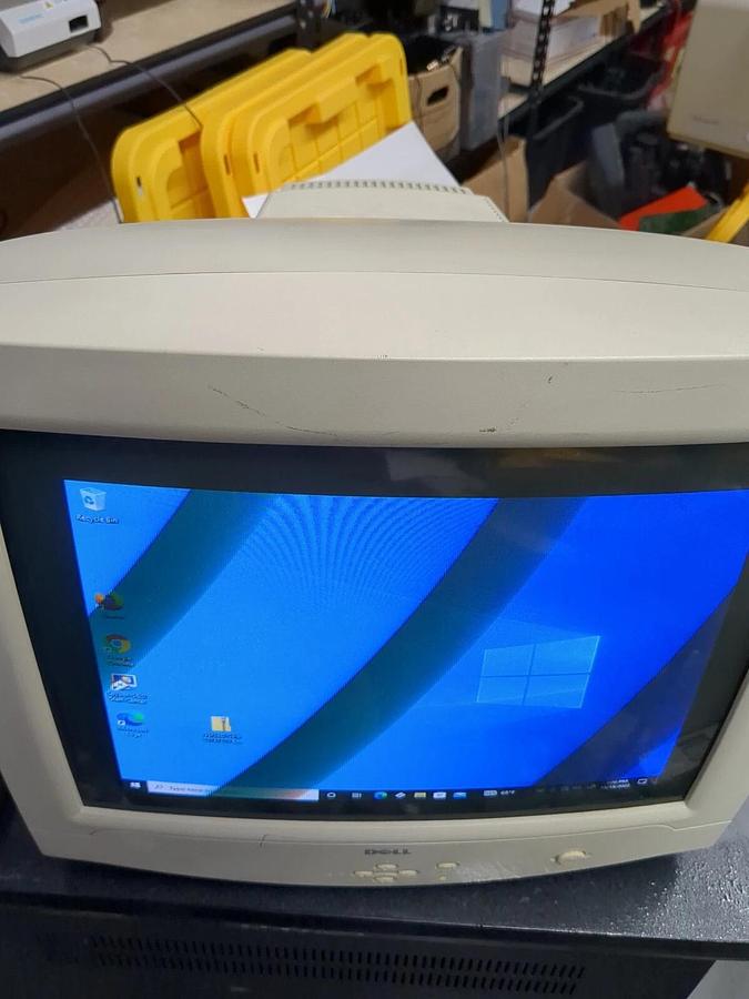 Used DELL M781P 17" VGA Computer Monitor