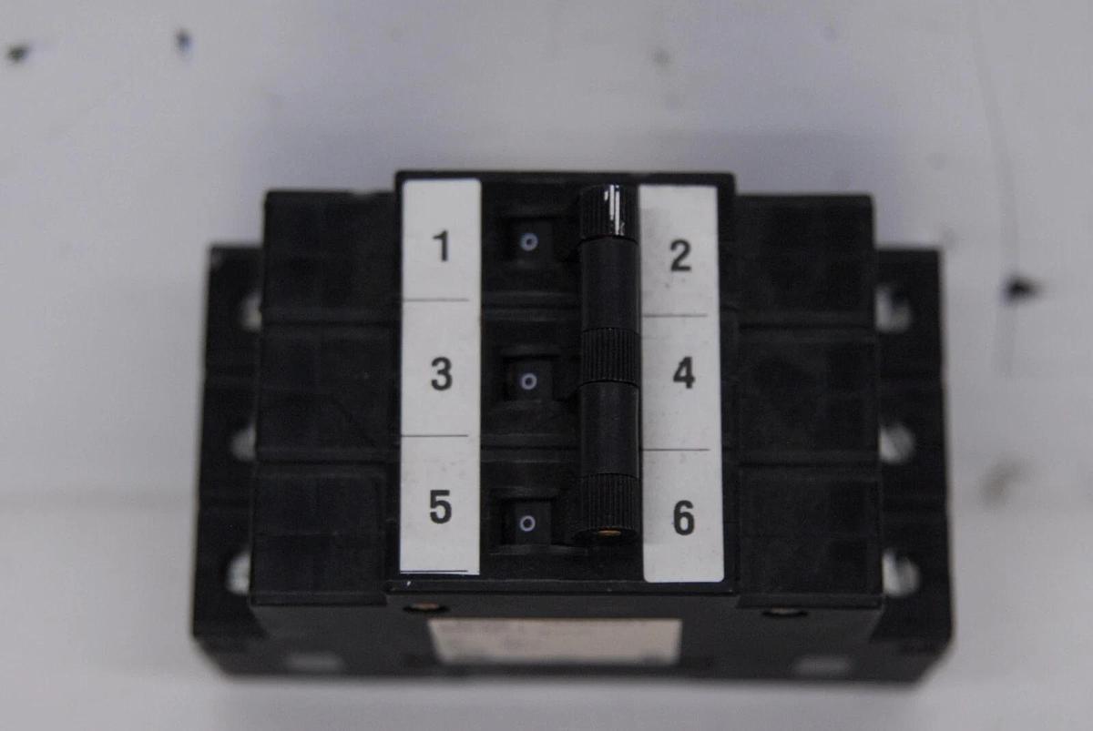 Used Eaton Heinemann 3HAC0871-1 DM3S-Z21-1 Circuit Breaker 20A/250V