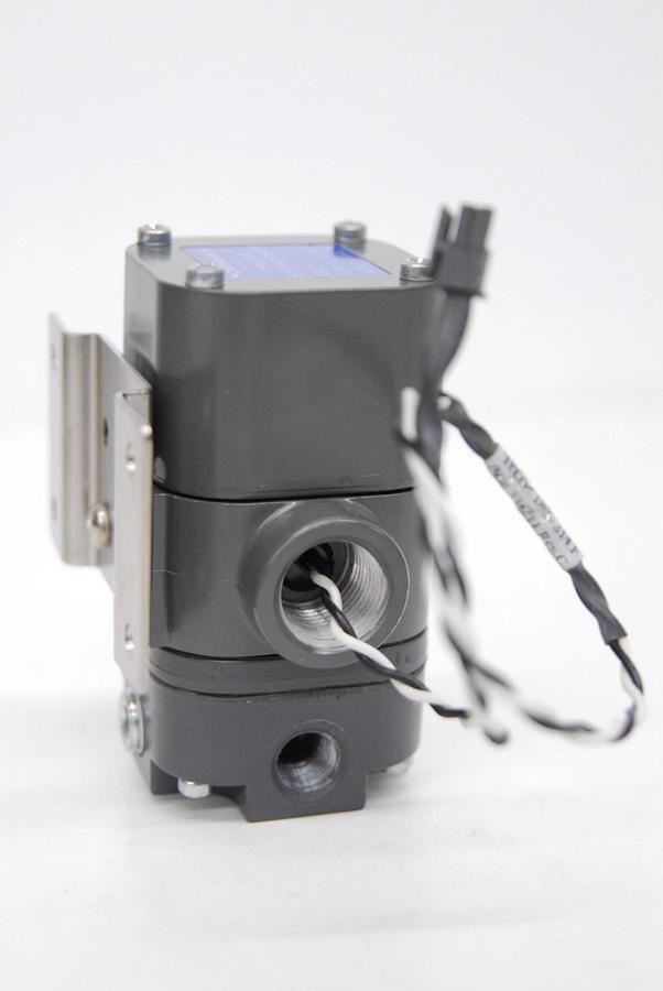 Used ControlAir 500X E/P Transducer (In: 0-10V, Out: 3-120 PSI, Supply: 123-150PSI)
