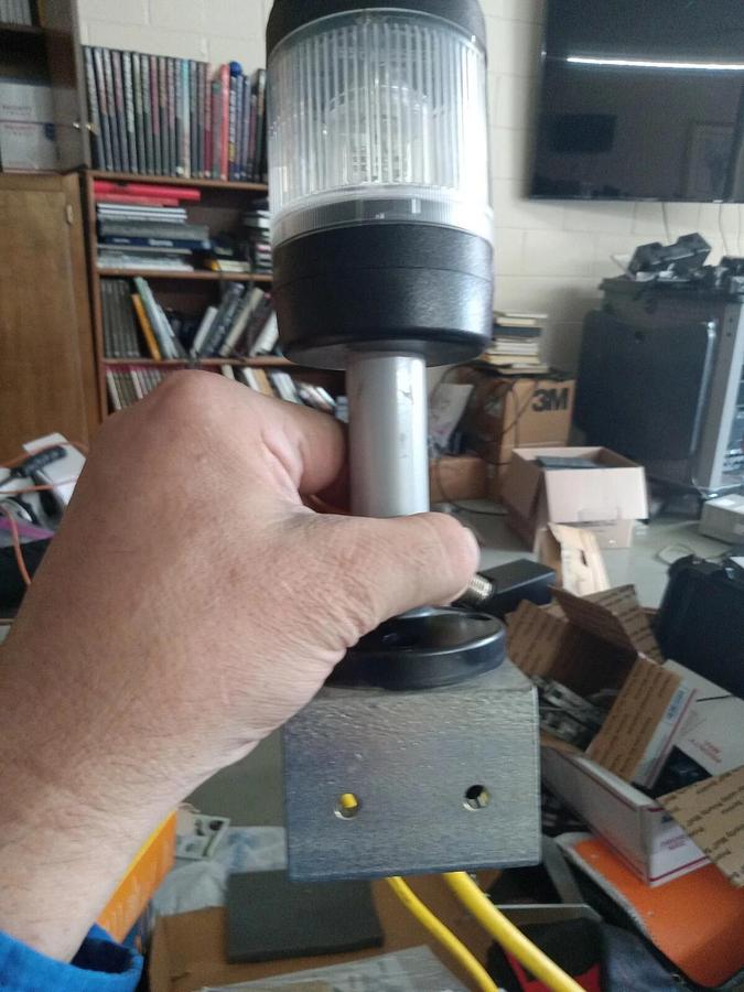 Used Allen-Bradley White LED Stacklight, plus base, cable, bracket 855T-B24TL7