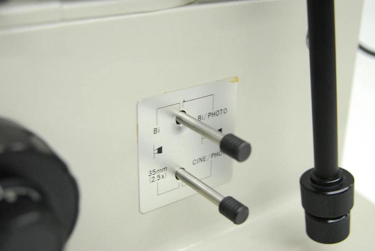 Used Nikon Diaphot Inverted Microscope W/ 4x Objective/Achr 0.15 Condenser/Eyepieces