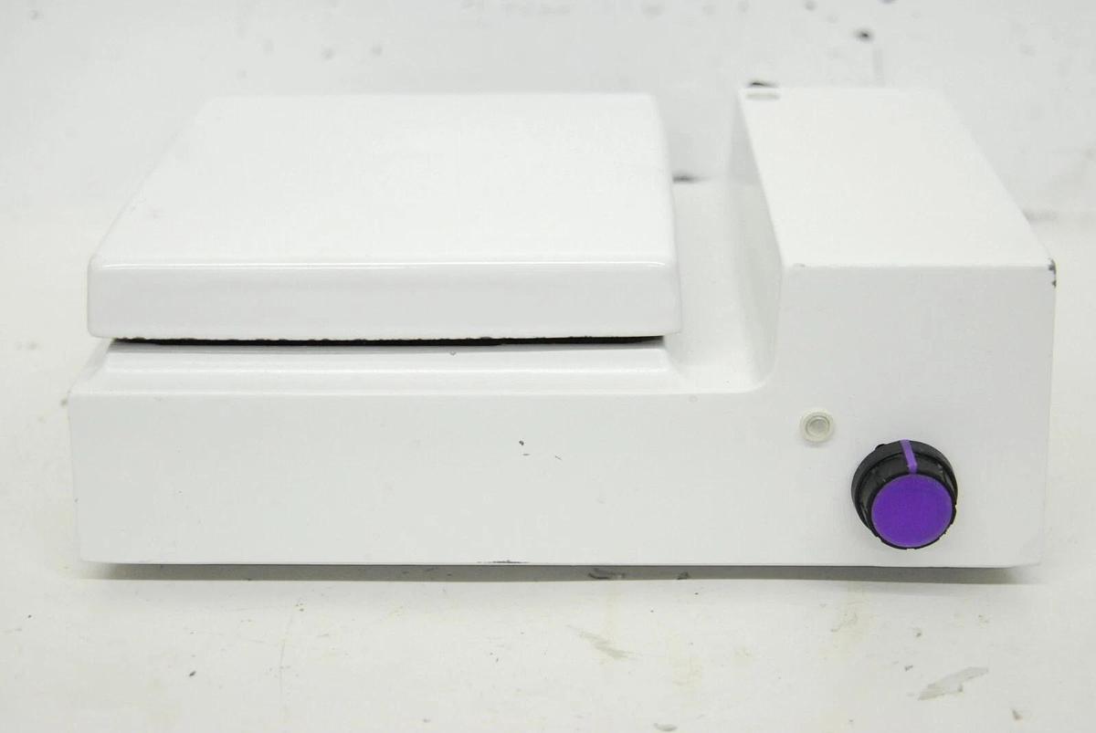 Used Barnstead Thermolyne S18525 Nuova Magnetic Stirrer Plate 7"x7"