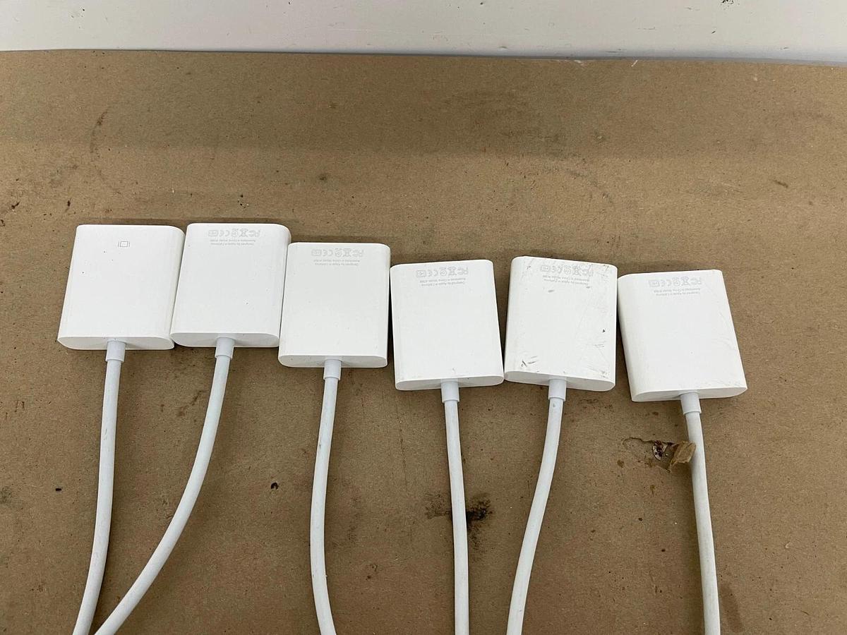 Used Apple 30-pin to VGA Adapter Cable A1368 For iPad, iPhone,iPod - Lot of 6