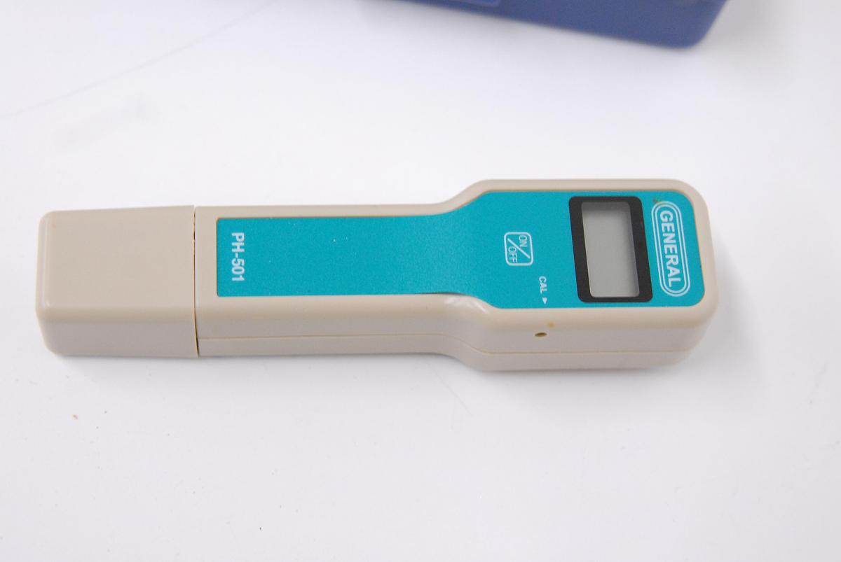 Used General PH501 Digital Pocket pH Meter
