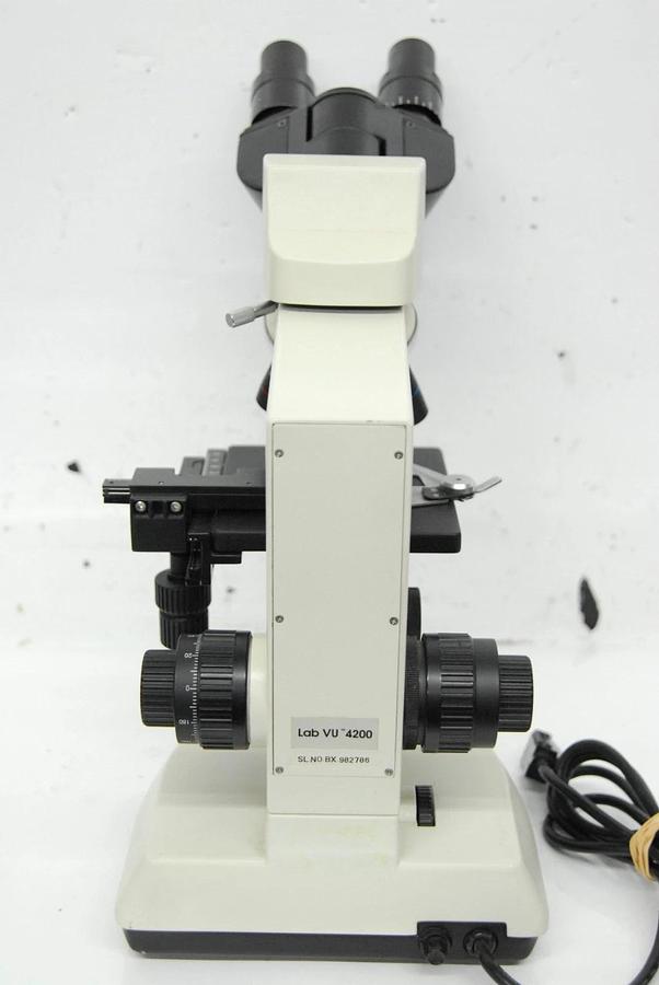 Used Wesco Lab VU 4200 Binocular Microscope W/ 4/10/40/100x SP-Achro Objectives