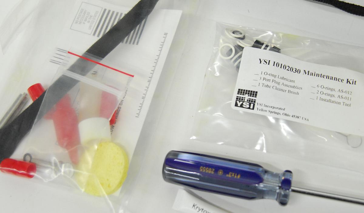 Used YSI Professional Plus Water Quality Meter W/ Quatro ISE-ISE-DO-COND-T, ProComm Kit 605604