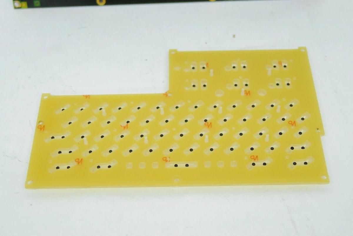 Used HP 77921-21300 QWERTY Board W/ 77921-40040 Button Assembly (Sonos 5500)