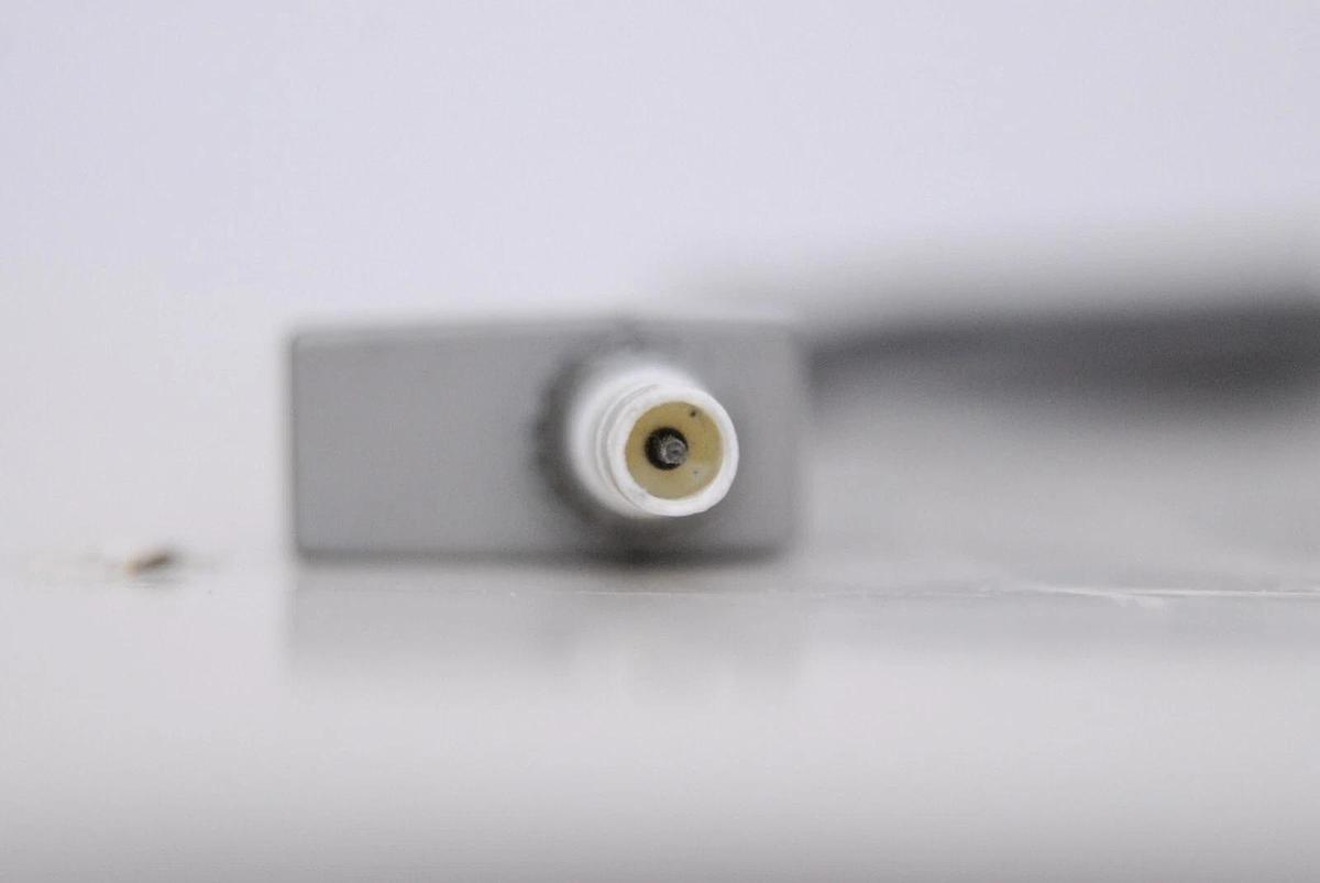 Used Tektronix P6121 100 MHz 1.5m passive ×10 probe