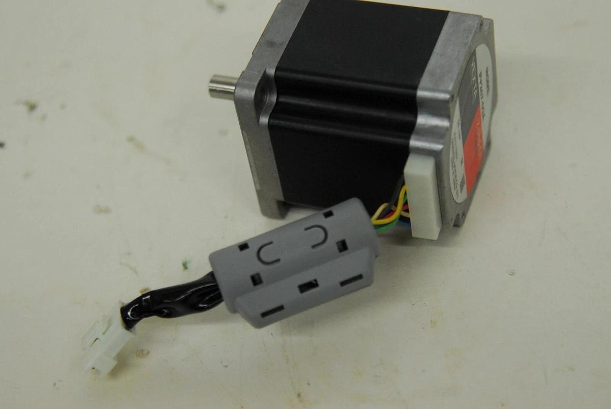 Used Oriental Motor PV267-02A 2-Phase Stepper Motor