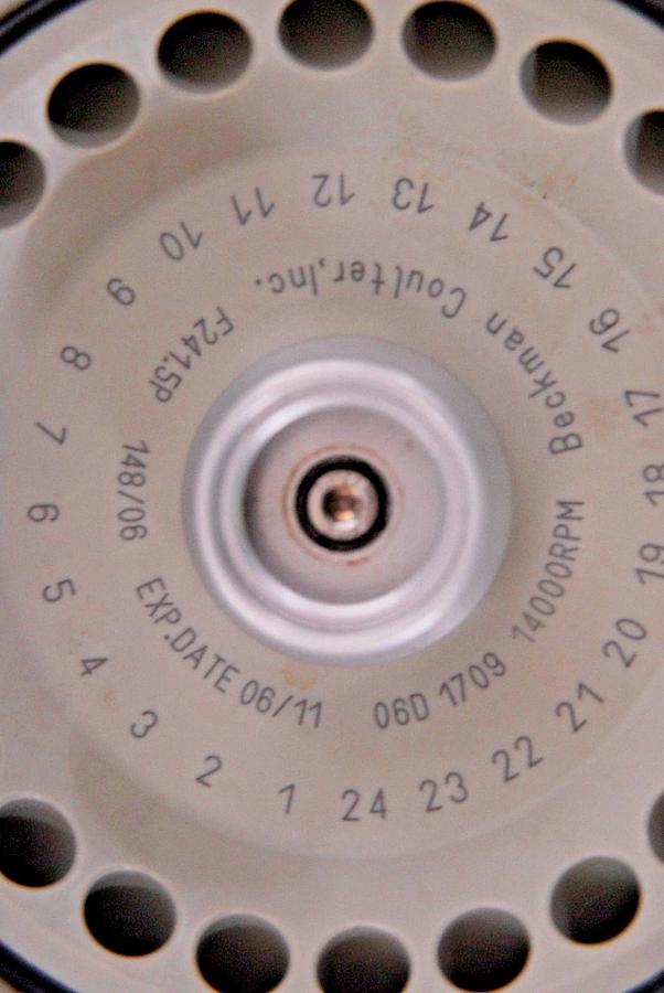 Used Beckman Coulter 367160 Microfuge 18 Centrifuge W/ F241.5P 24-Slot Rotor - TESTED