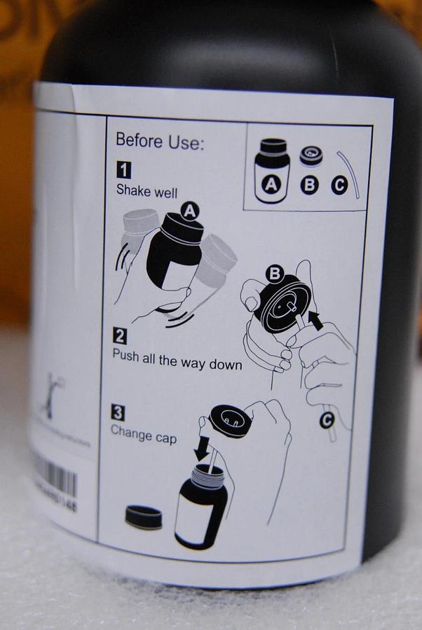 Used XYZprinting Photopolymer Resin Grey 500g x2 (1kg, for Nobel Series Printer)