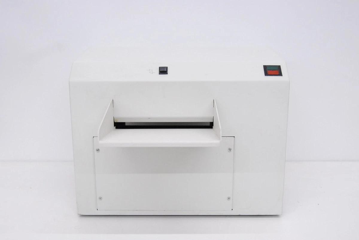 Used IDEXX 89-10894-04 Quanti-Tray Sealer Model 2X (9204 on Counter) - For Parts