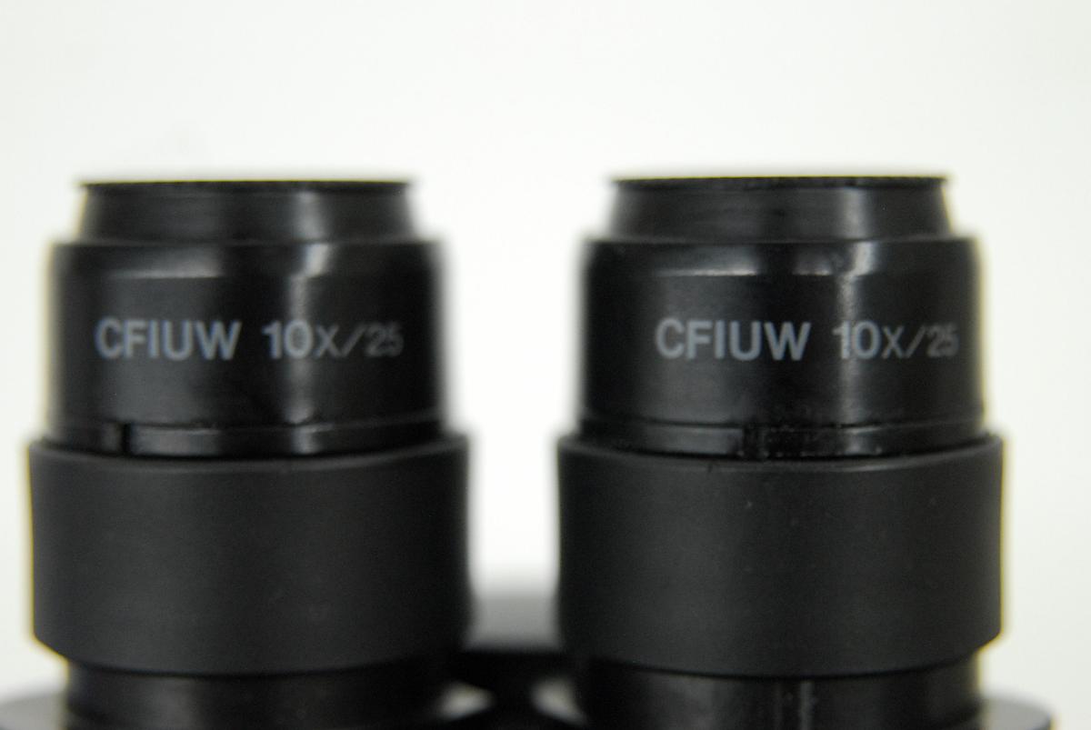 Used Nikon T-TD Binocular Tube D Microscope Head W/ CFIUW 10X/25 Eyepiece Set (TE2000)