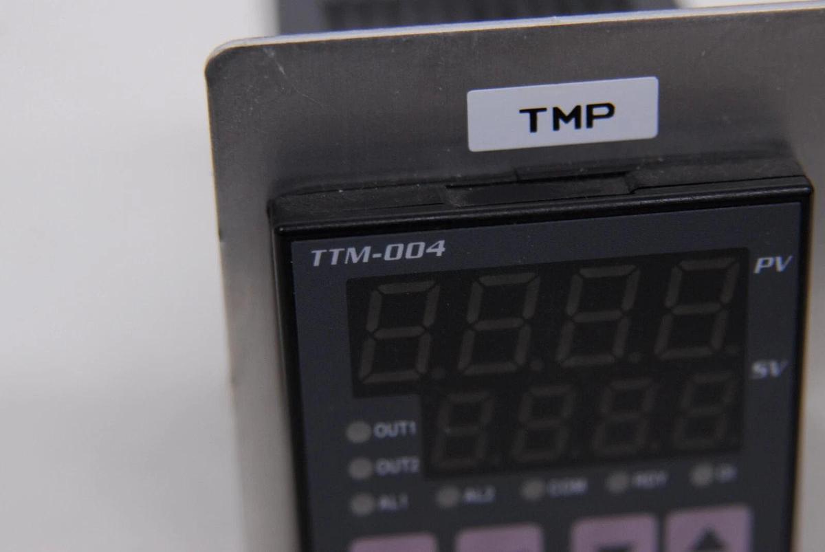 Used TOHO TTM-004 Digital Temperature Controller (QIAGEN BIOROBOT EZ1)