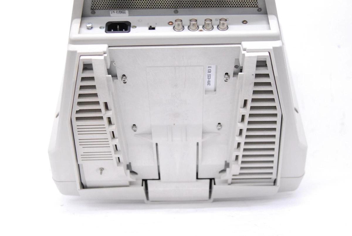 Used Agilent 2090-0355 DR5815 15" Multi-Synchronization CRT Monitor (Sonos 5500)