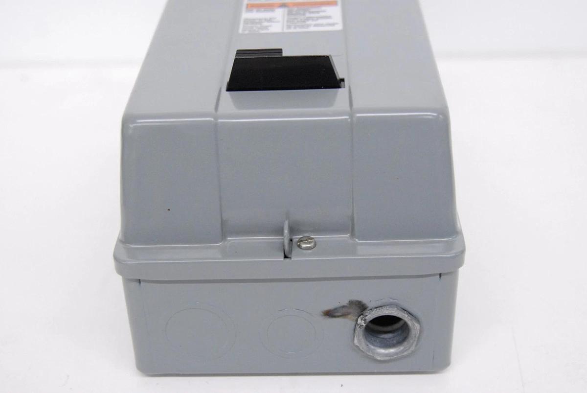 Used Square D Company 8536-SAG12 NEMA Size 00 Non-Reversing Magnetic Motor Starter