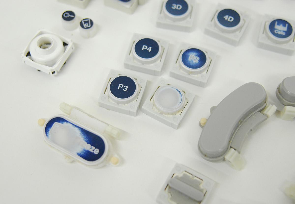 Used GE KTZ300425 Keyboard Caps/Buttons - Voluson E8