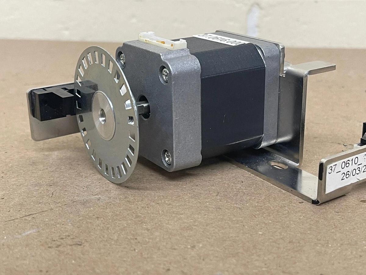 Used Japan Servo KH42KM2-911 Hybrid Stepper Motor W/ Sensor