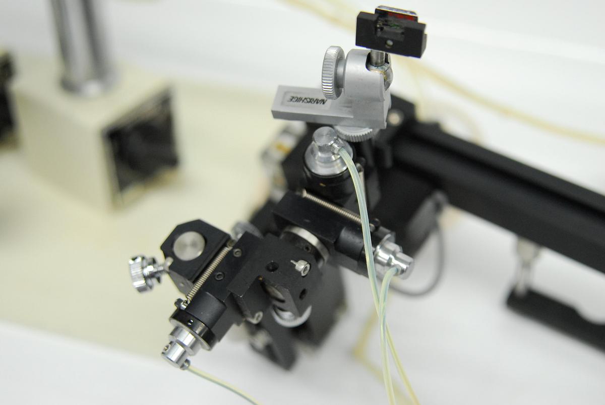 Used Narishige MMO-202DS Oil Hydraulic Microscope Micromanipulator - Lot of 2