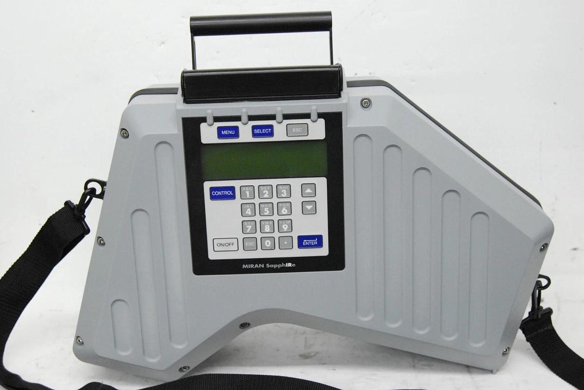 Used Thermo Miran SapphIRe 205B-XL1A4S Portable Ambient Air Analyzer