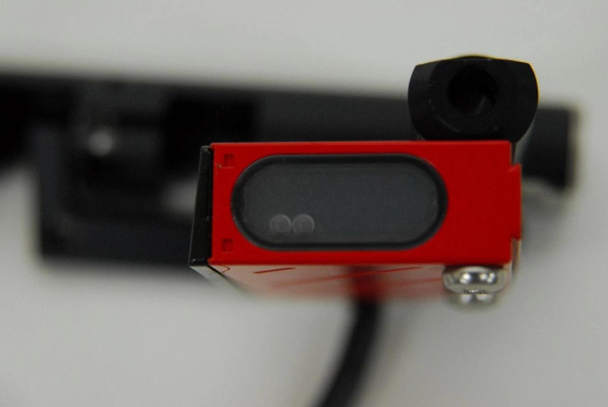 Used Leuze 50105421 BCL 8 SN 492 BHAM Reader Sensor (QIAGEN QIAsymphony SP)