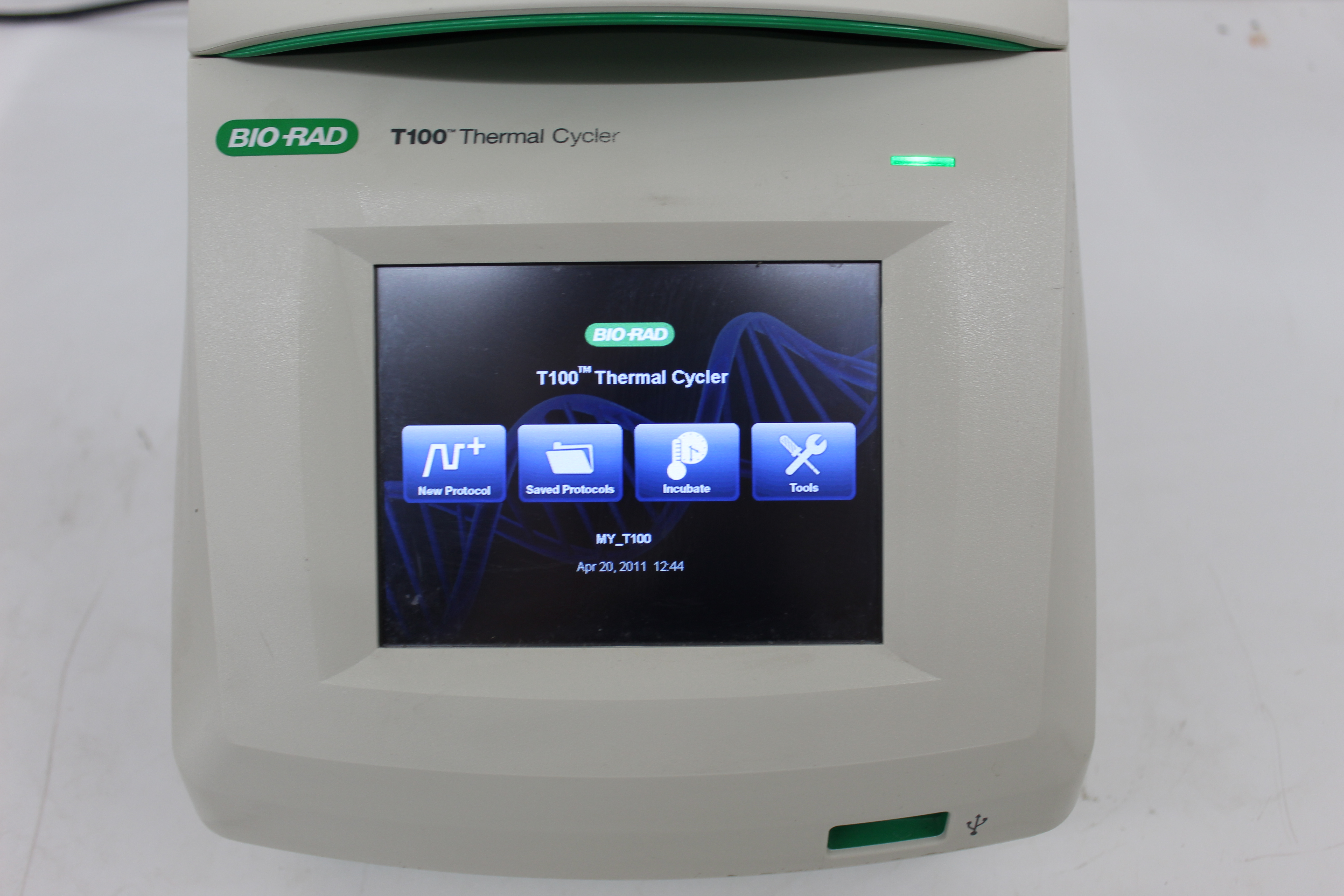 Used Bio-Rad T100 186-1096 96-Well PCR Thermal Cycler Touchscreen