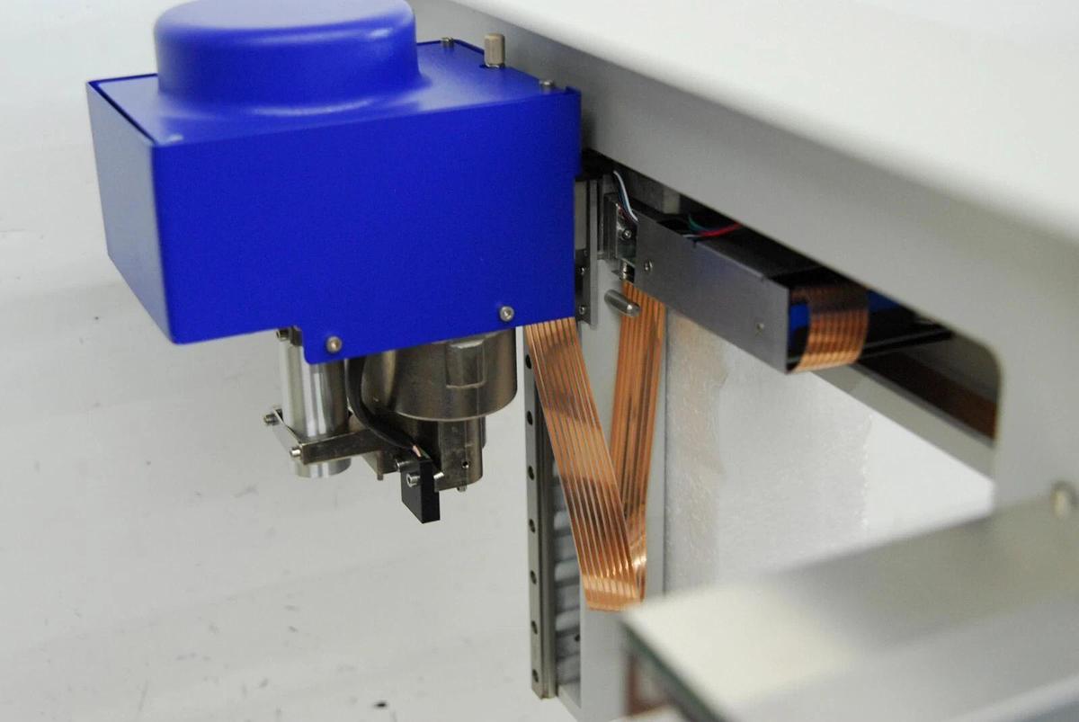 Used Eppendorf epMotion 5075 Optical Sensor/Tool Changer/Carrier Arm Assembly