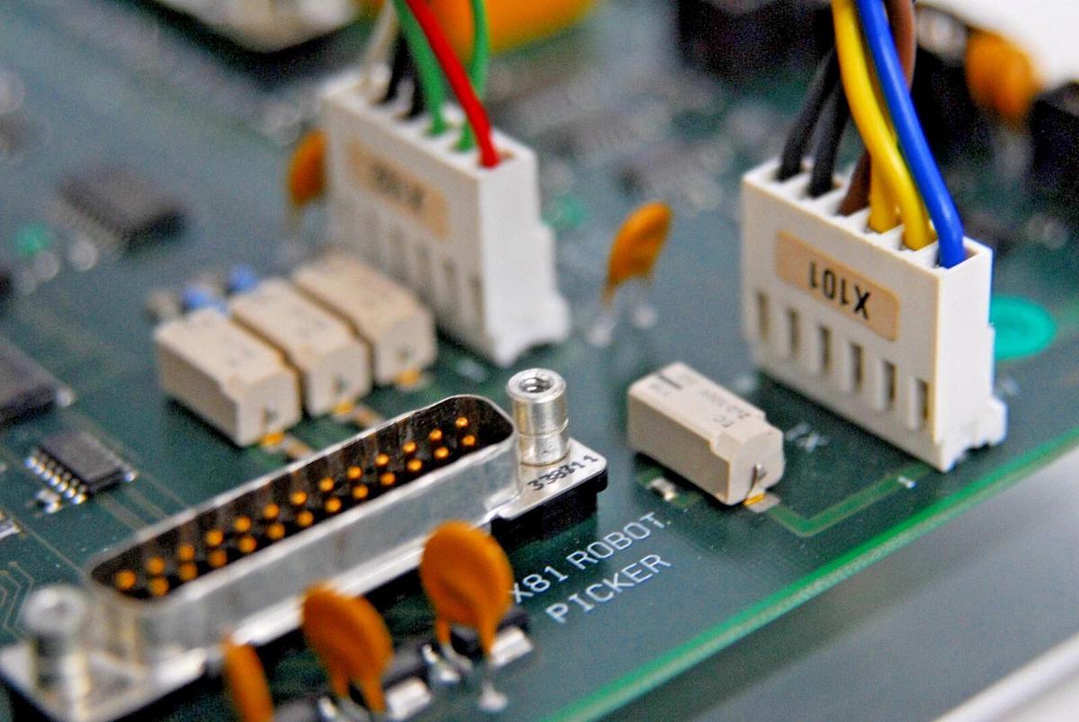 Used Philips 4022 332 8671 Sample Changer Board - PW2540 VRC Sample Changer