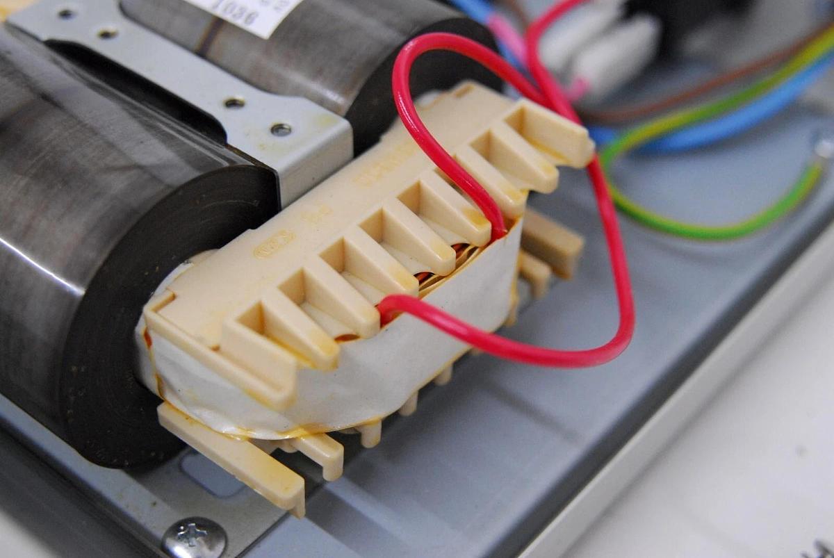 Used Sanyo MCOK-5TR Power Supply 110-120VAC 60Hz 3A from MCO-5AC(IS) Incubator