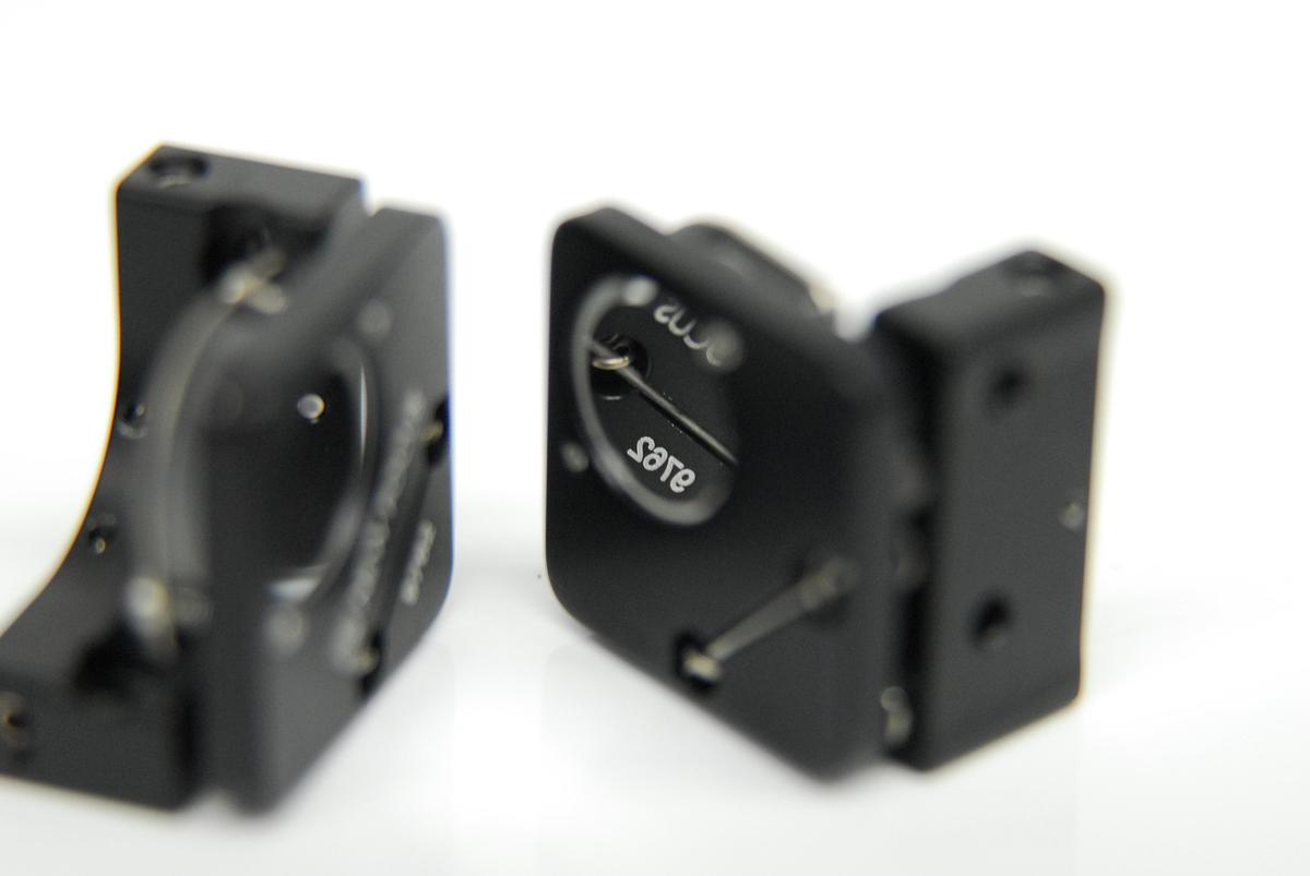Used New Focus 9762 Kinematic Mirror Mount W/ 5151/VIS Dielectric Mirror - Lot of 2
