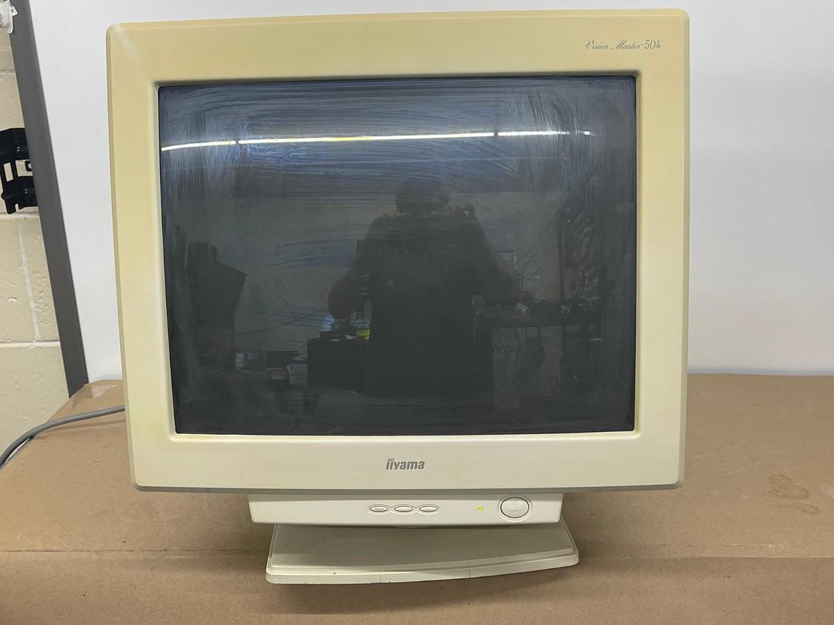 Used iiyama S104MT Vision Master 504