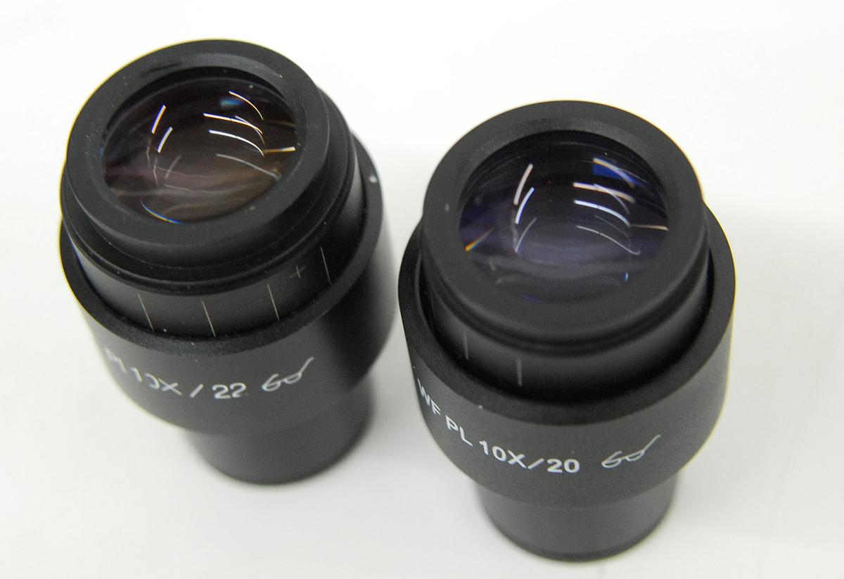 Used Motic WF PL 10X/20 Eyepiece Set (30MM)