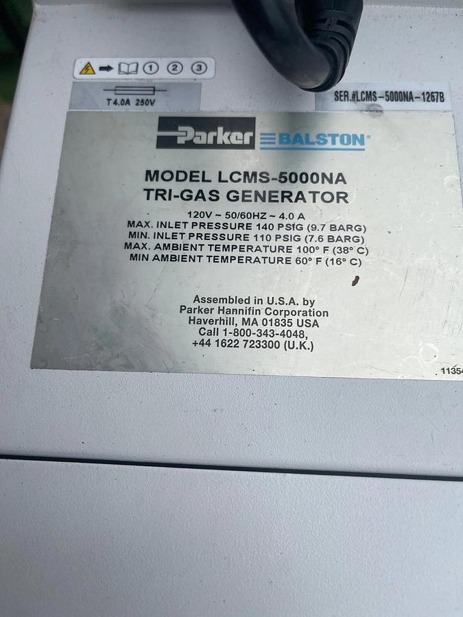 Used Parker Balston Source 5000 LC/MS Gas Generator (LCMS-5000NA Tri-Gas Generator)