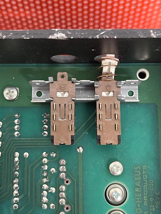 Used Leybold - Heraeus 150/360 TURBOTRONIK NT 85472-1 Turbomolecular Pump Controller