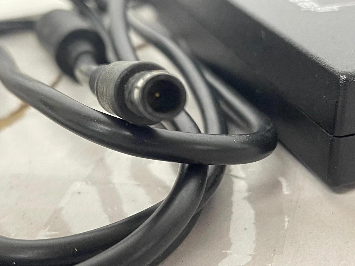 Used DELL AC POWER ADAPTER DA120PE1-00 130W LAPTOP CHARGER 19.5V