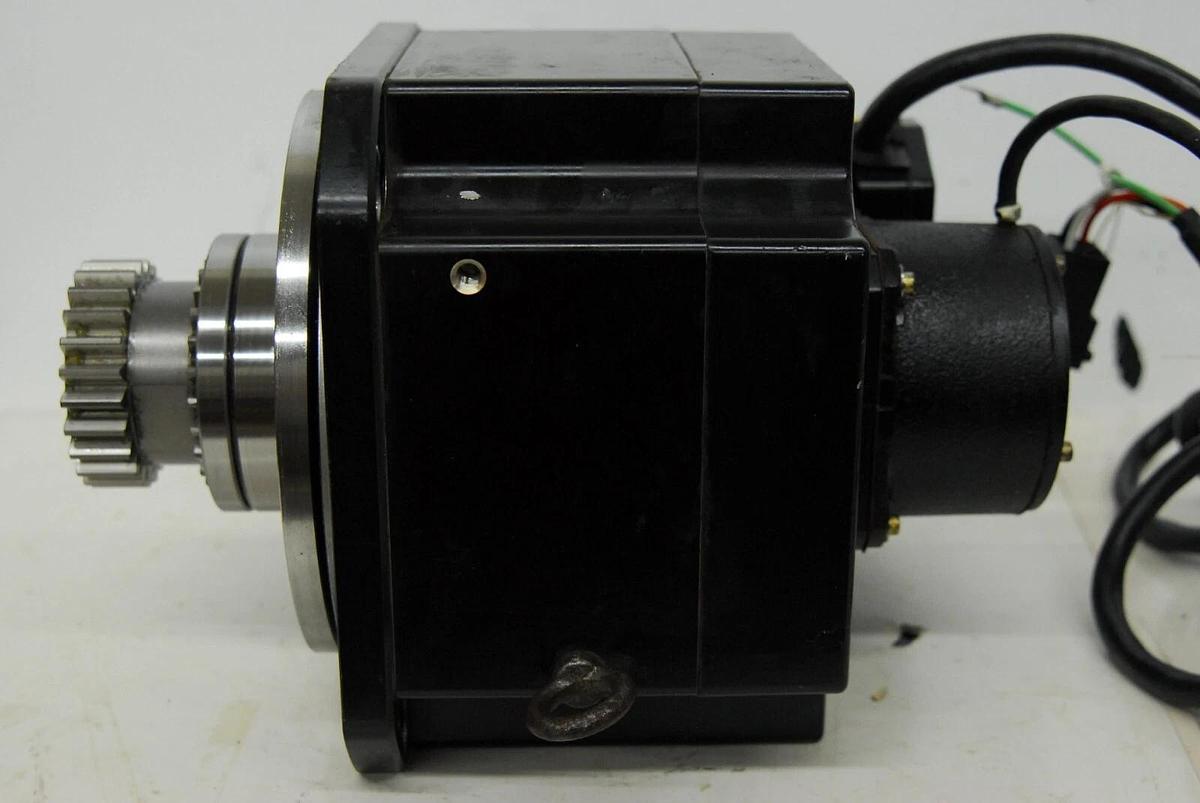 Used Kawasaki Sanyo Denki P80B22450LCX2A BL Super Servo Motor / 60490-1032RON Encoder