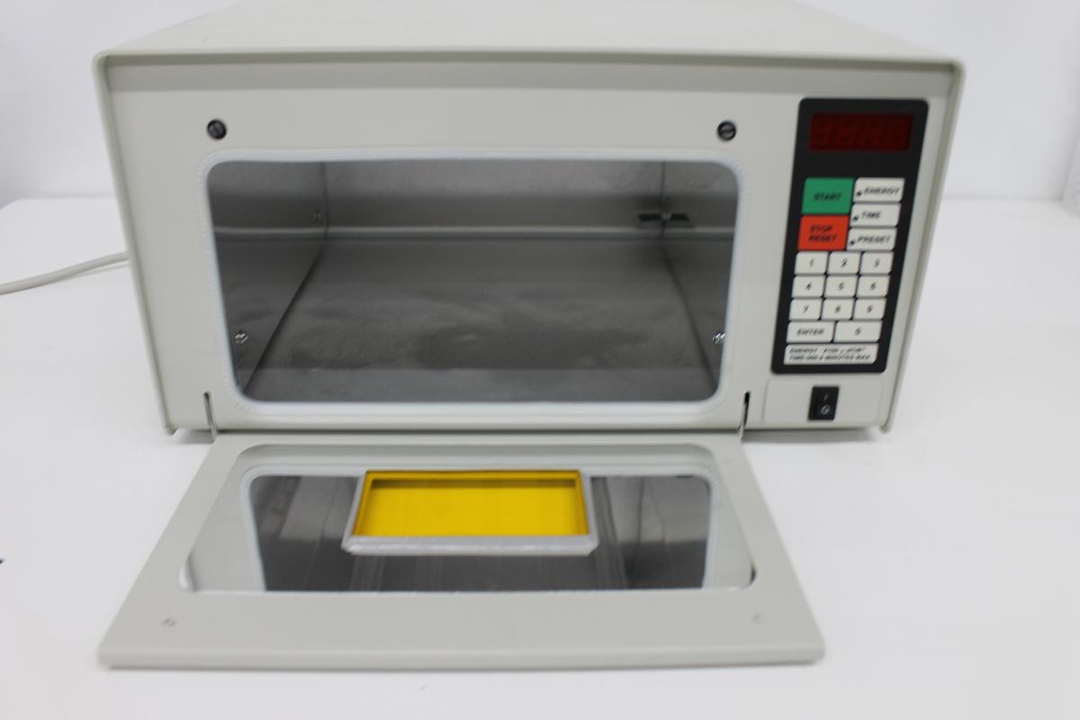 Used UVP CL-1000 Ultraviolet 254nm Crosslinker